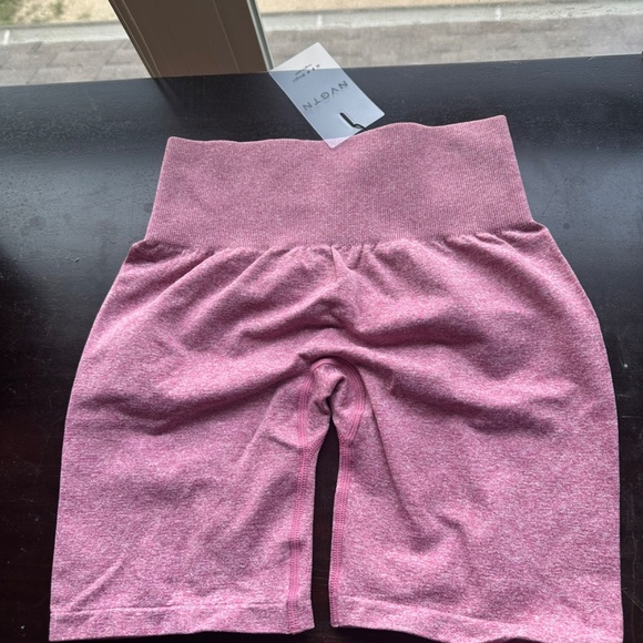 NVGTN pastel pink scrunch shorts size small - Picture 3 of 3